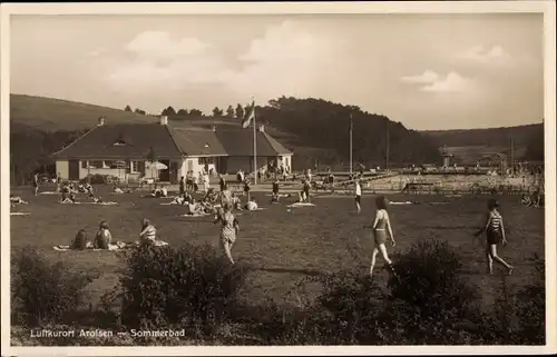 Ak Bad Arolsen in Hessen, Sommerbad, Liegewiese