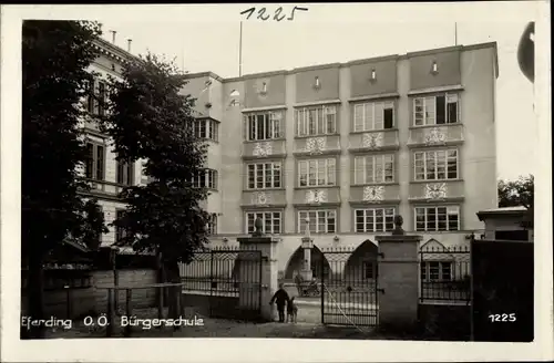 Ak Eferding in Oberösterreich, Bürgerschule, Eingang