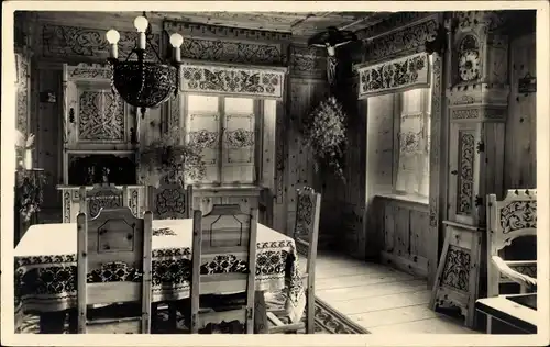 Ak Neustift im Stubaital in Tirol, Gasthof Hofer, Wohnstube, Standuhr