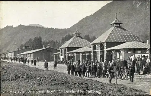 Ak Sankt Leonhard Grödig in Salzburg, Im russischen Gefangenenlager, Kriegsgefangene, I. WK