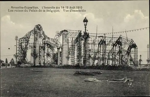 Ak Bruxelles Brüssel, Exposition 1910, Incendie, ruines du Palais de la Belgique, Brandkatastrophe