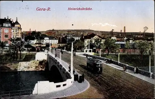 Ak Gera in Thüringen, Blick auf die Heinrichsbrücke, Straßenbahn