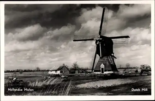 Ak Niederlande, Hollandse Molen, Durch Mill, Blick auf eine Windmühle