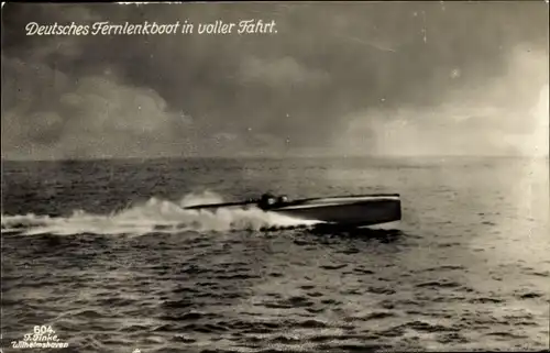 Ak Deutsches Kriegsschiff, Fernlenkboot in voller Fahrt