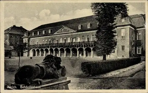 Ak Aurich in Ostfriesland, Behördenhaus, Löwenstatue