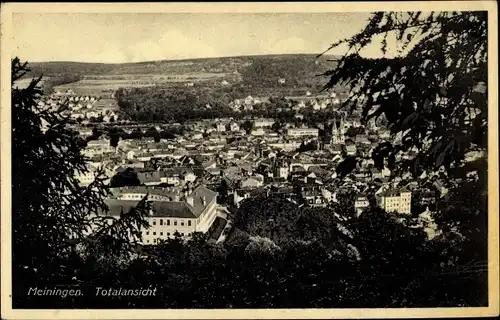 Ak Meiningen in Südthüringen, Totalansicht, Panoramaansicht von Ortschaft und Umgebung