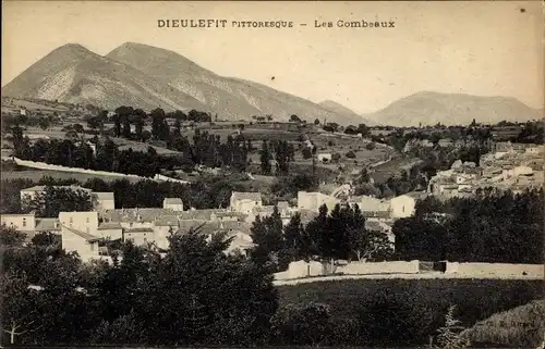 Ak Dieulefit Drôme, Les Combeaux, Panoramaansicht von Ortschaft