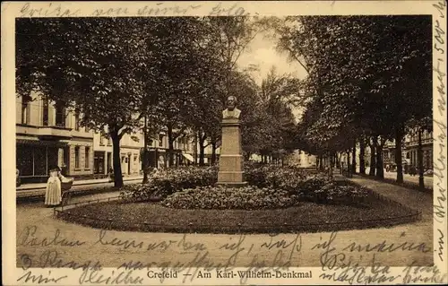 Ak Krefeld am Niederrhein, Karl Wilhelm Denkmal, Gesamtansicht, Parkanlage, Allee