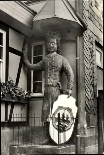 Ak Neustadt im Harz, Roland am Ratskeller, Statue mit Wappen Schild