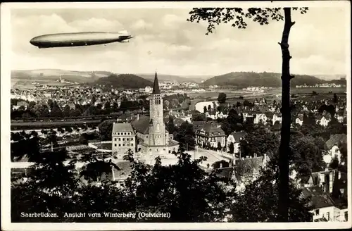 Ak Saarbrücken im Saarland, Ansicht vom Winterberg, Zeppelin, Christkönig Kirche