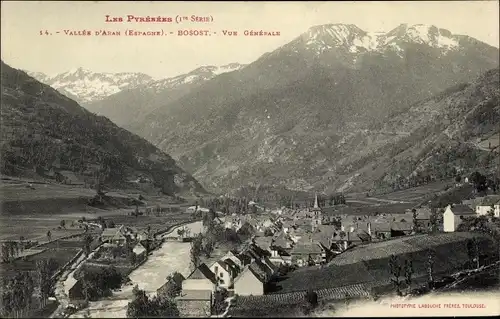 Ak Bossòst Katalonien, Val d’Aran, Vue générale, Ortschaft mit Landschaftsblick