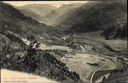 Ak Bossòst Katalonien, Val d’Aran, Vue générale, Ortschaft mit Landschaftsblick