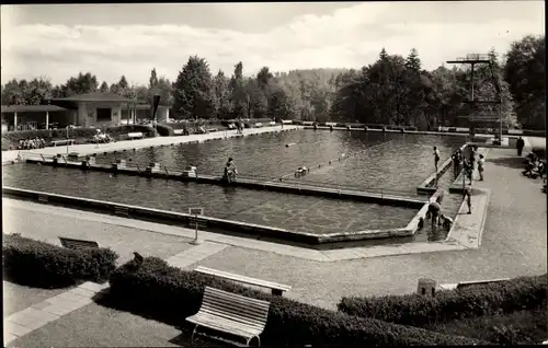 Ak Friedrichroda im Thüringer Wald, Freibad, Totale