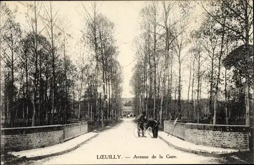 Ak Lœuilly Somme, Avenue de la Gare, Straßenpartie, Radfahrer