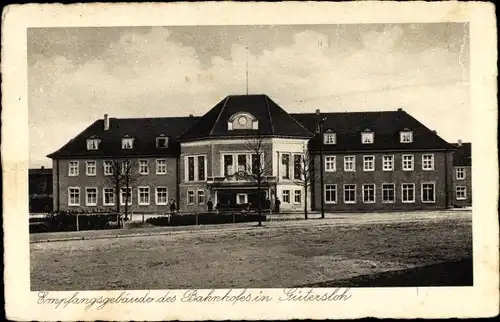 Ak Gütersloh in Westfalen, Empfangsgebäude des Bahnhofes