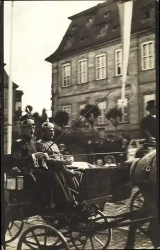 Foto Ak Eitel Friedrich Prinz von Preußen, Ulan mit Zigarre, Pferdewagen