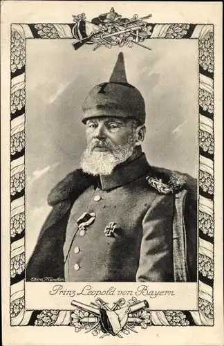 Passepartout Ak Prinz Leopold von Bayern, Portrait in Uniform, Eisernes Kreuz, Pickelhaube