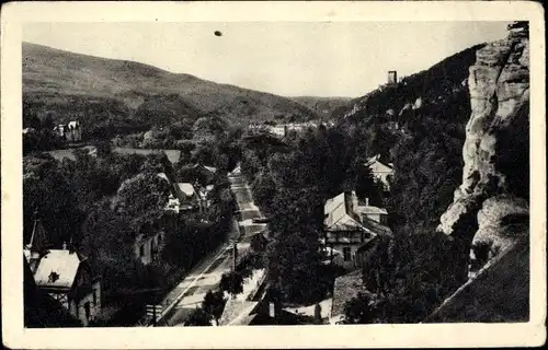 Ak Baden in Niederösterreich, Ruine Rauhenstein, Straßenpartie