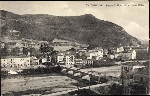 Ak Ventimiglia Liguria, Borgo S. Agostino e fiume Roia, Blick auf den Ort