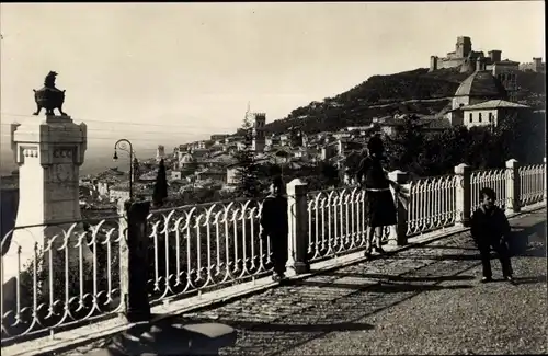 Ak Assisi Umbria, Panorama dai Giardini Pubblici e Monumento ai Caduti nella Grande Guerra