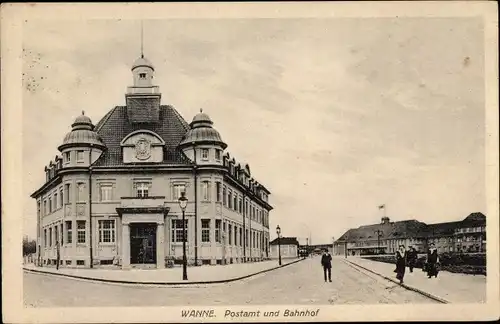 Ak Wanne Herne Ruhrgebiet, Postamt und Bahnhof, Straßenpartie