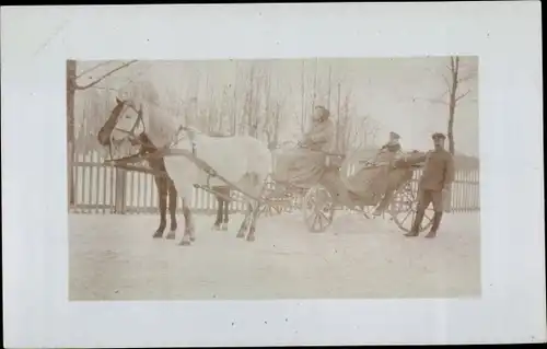 Foto Ak Deutsche Soldaten, Pferdekutsche, Winter, I. WK