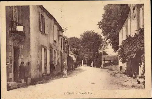 Ak Liorac Dordogne, Grande Rue, Straßenpartie in der Ortschaft, Epicerie