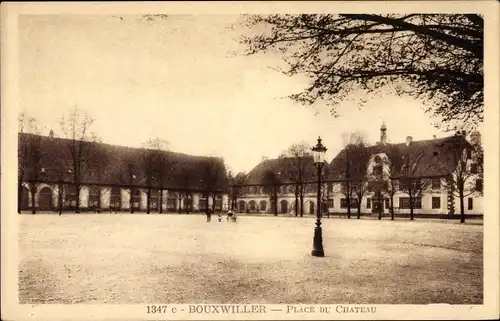 Ak Bouxwiller Buchsweiler Elsass Haut Rhin, Place du Chateau, Blick über den Platz