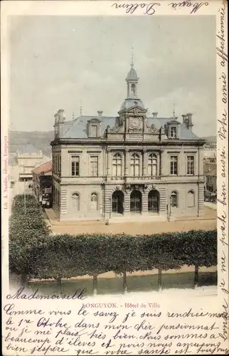 Ak Longuyon Lothringen Meurthe et Moselle, Hotel de Ville, Straßenpartie mit Blick auf das Rathaus