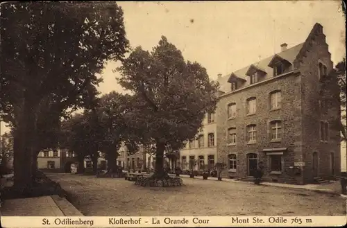 Ak Neubois Gereuth Elsass Bas Rhin, St. Odilienberg Mont Ste. Odile, Klosterhof La Grande Cour