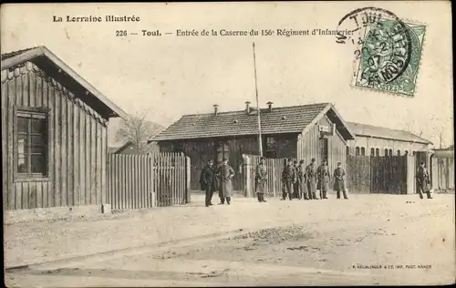 Ak Toul Lothringen Meurthe et Moselle, Entrée de la Caserne du 156e Régiment d'Infanterie