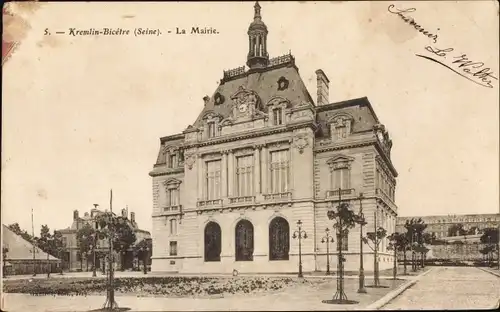 Ak Kremlin Bicetre Val de Marne, La Mairie, Rathaus, Vorplatz