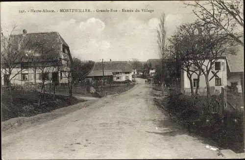 Ak Mortzwiller Morzweiler Elsass Haut Rhin, Grande Rue, Entree du Village, Wohnhäuser