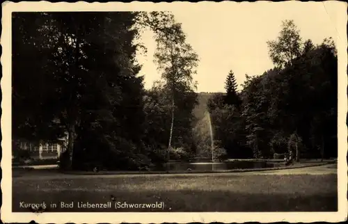 Ak Bad Liebenzell im Schwarzwald, Parkanlage, Springbrunnen