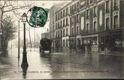 Ak Ivry sur Seine Val de Marne, Inondations 1910, Boulevard Sadi Carnot, Place Nationale, Hochwasser