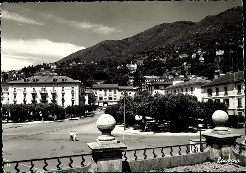 Ak Locarno Kt. Tessin Schweiz, Regina Hotel Albergo, Panorama vom Ort