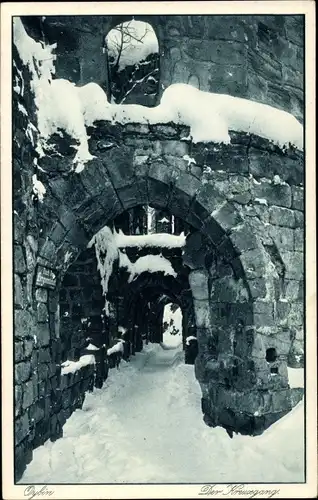 Ak Oybin in Sachsen, Kreuzgang auf dem Berg Oybin schneebedeckt im Winter