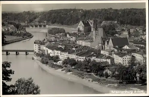 Foto Ak Wasserburg am Inn in Oberbayern, Panoramablick über die Stadt, Brücke, Schleuse