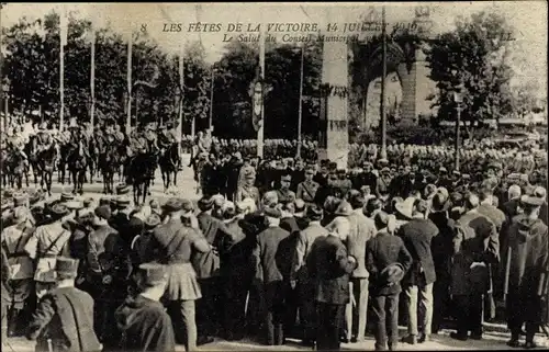 Ak Fetes de la Victoire 1919, Le Salut du Conseil Municipal aux Marechaux de France, Siegesparade