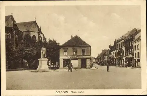 Ak Geldern NRW, Hartstraße, Geschäft T. Wolters, Kaiser Wilhelm Denkmal