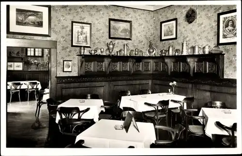 Ak Bernkastel Kues im Moseltal, Doktor Weinstube, Innenansicht