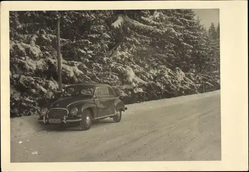 Foto Ak DKW Automobil, Portaltüren, Kennzeichen H 70-2975, Winterszene