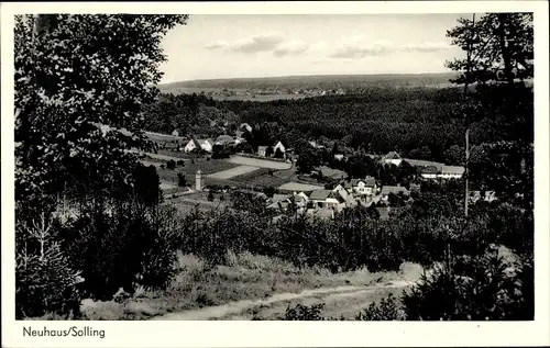 Ak Neuhaus im Solling Holzminden in Niedersachsen, Totalansicht vom Ort, Panorama