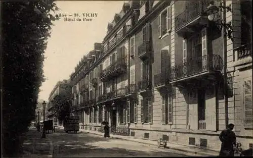 Ak Vichy Allier, Hôtel du Parc, Straßenpartie