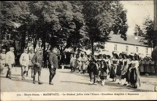 Ak Massevaux Elsaß Haut Rhin, Général Joffre visite l'Alsace, Grandiose réception