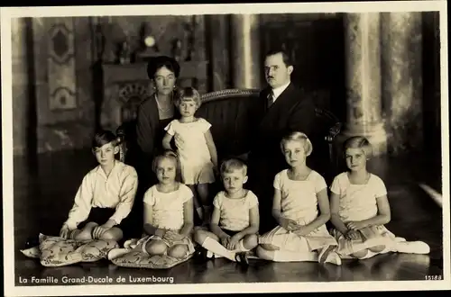 Ak La Famille Grand Ducale de Luxembourg, Großherzogl. Familie, Gruppenportrait