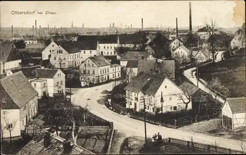 Ak Olbersdorf in Sachsen, Straßenpartie, Blick über die Dächer der Stadt