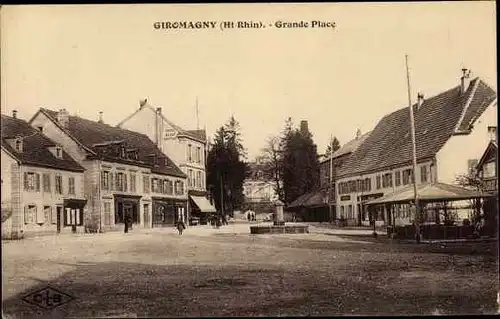 Ak Giromagny Territoire de Belfort, Grande Place, Grand Bazar Central
