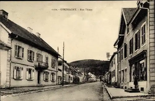 Ak Giromagny Territoire de Belfort, Rue Thiers, Straßenpartie