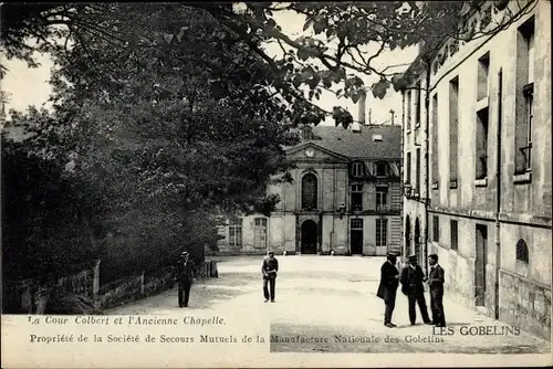 Ak Paris, La Cour Colbert et l'Ancienne Chapelle, Manufacture Nationale des Gobelins, Weberei